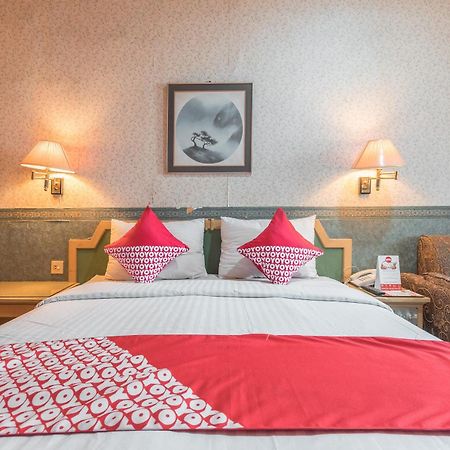 Oyo 671 Hotel Capitol Jakarta Eksteriør billede