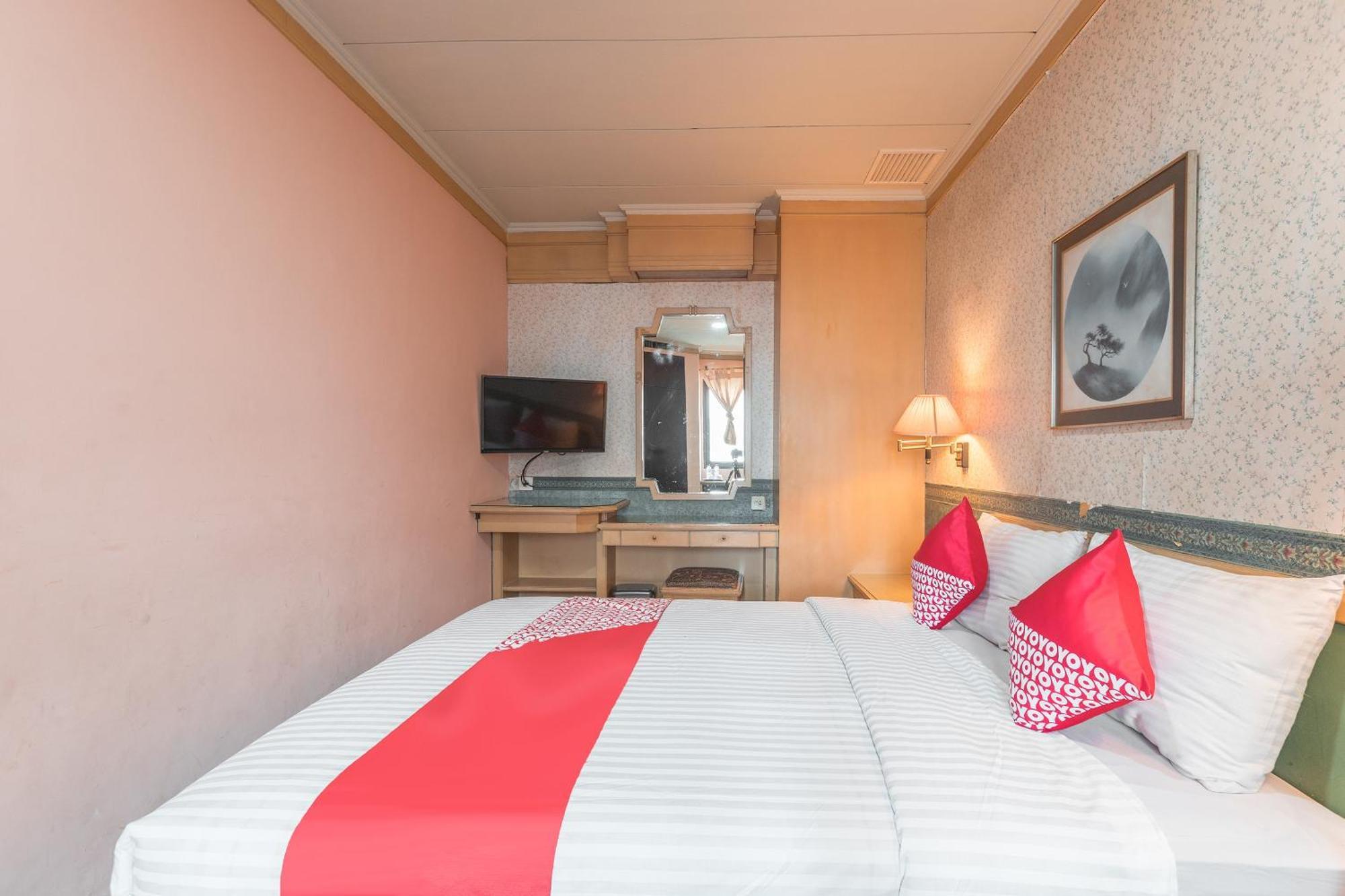 Oyo 671 Hotel Capitol Jakarta Eksteriør billede