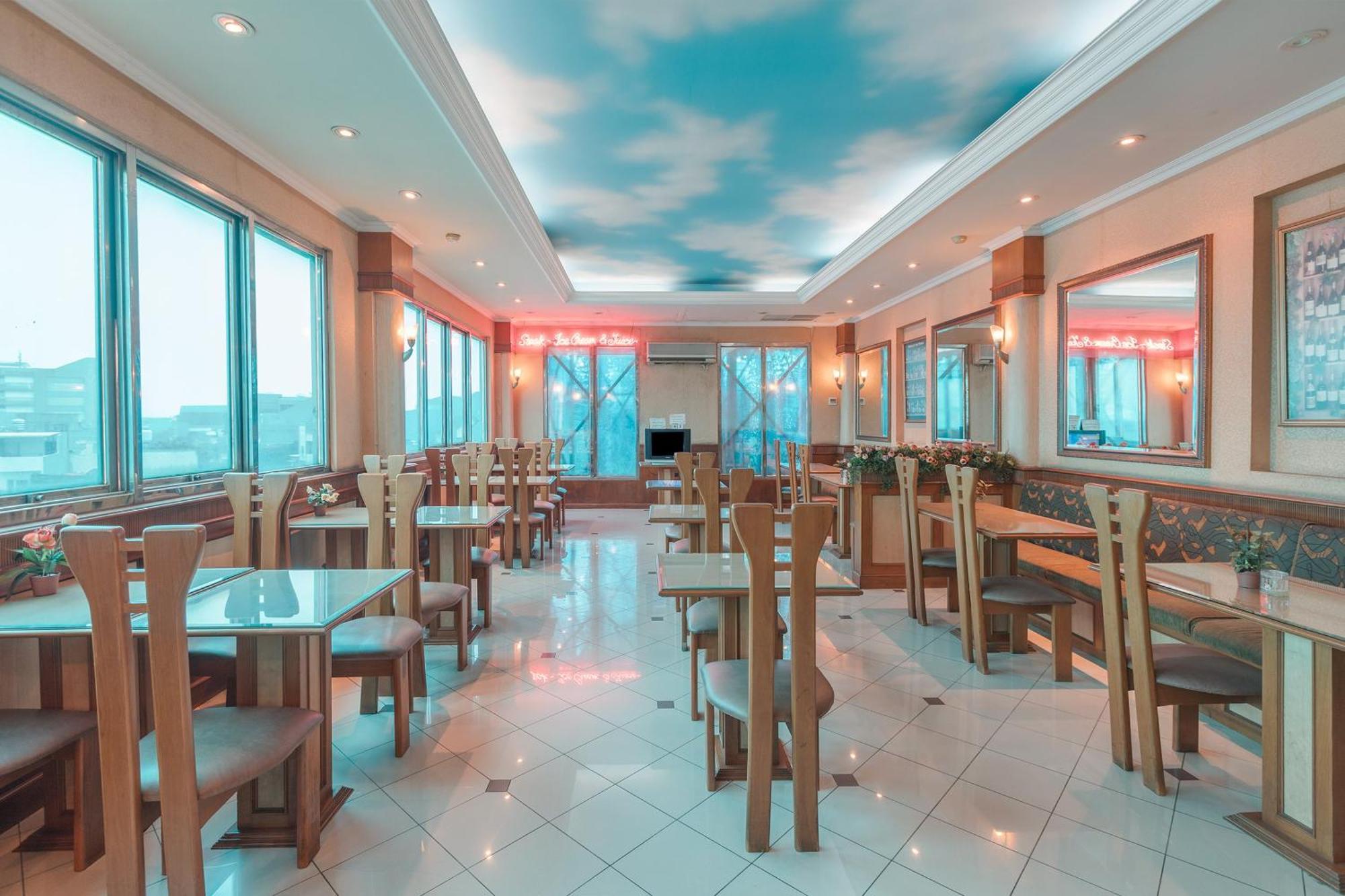 Oyo 671 Hotel Capitol Jakarta Eksteriør billede