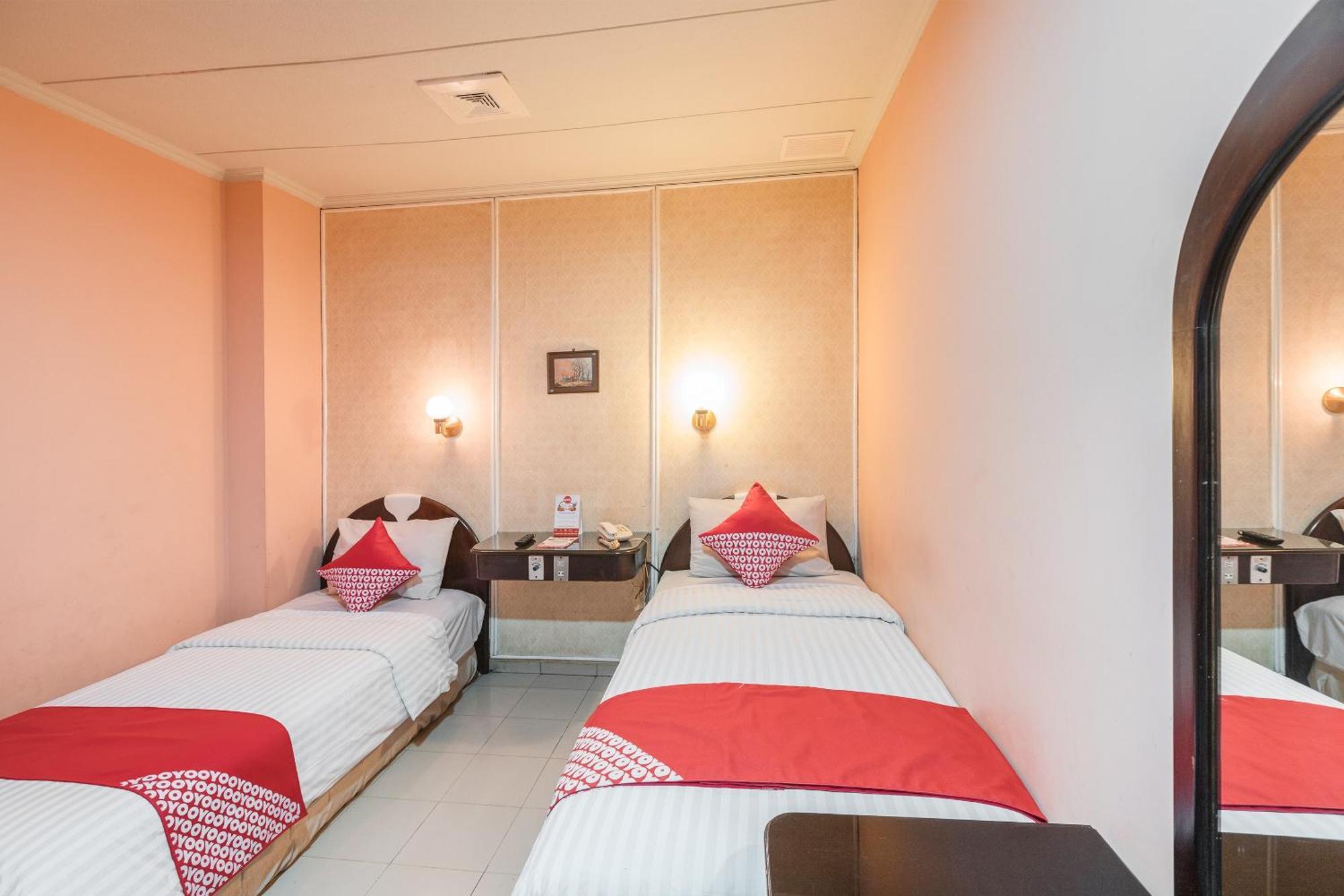 Oyo 671 Hotel Capitol Jakarta Eksteriør billede