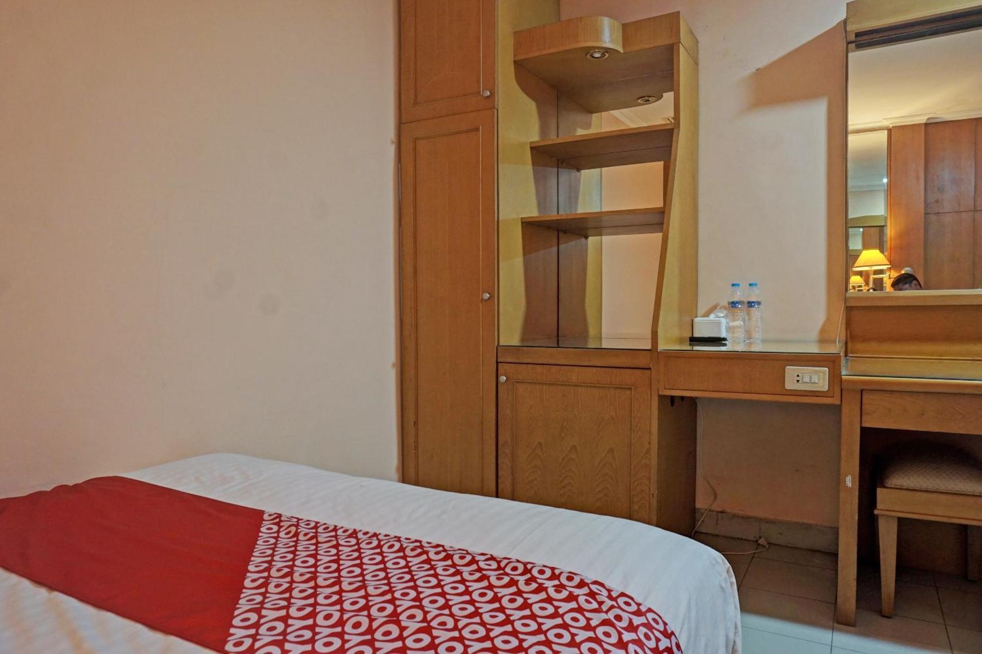 Oyo 671 Hotel Capitol Jakarta Eksteriør billede