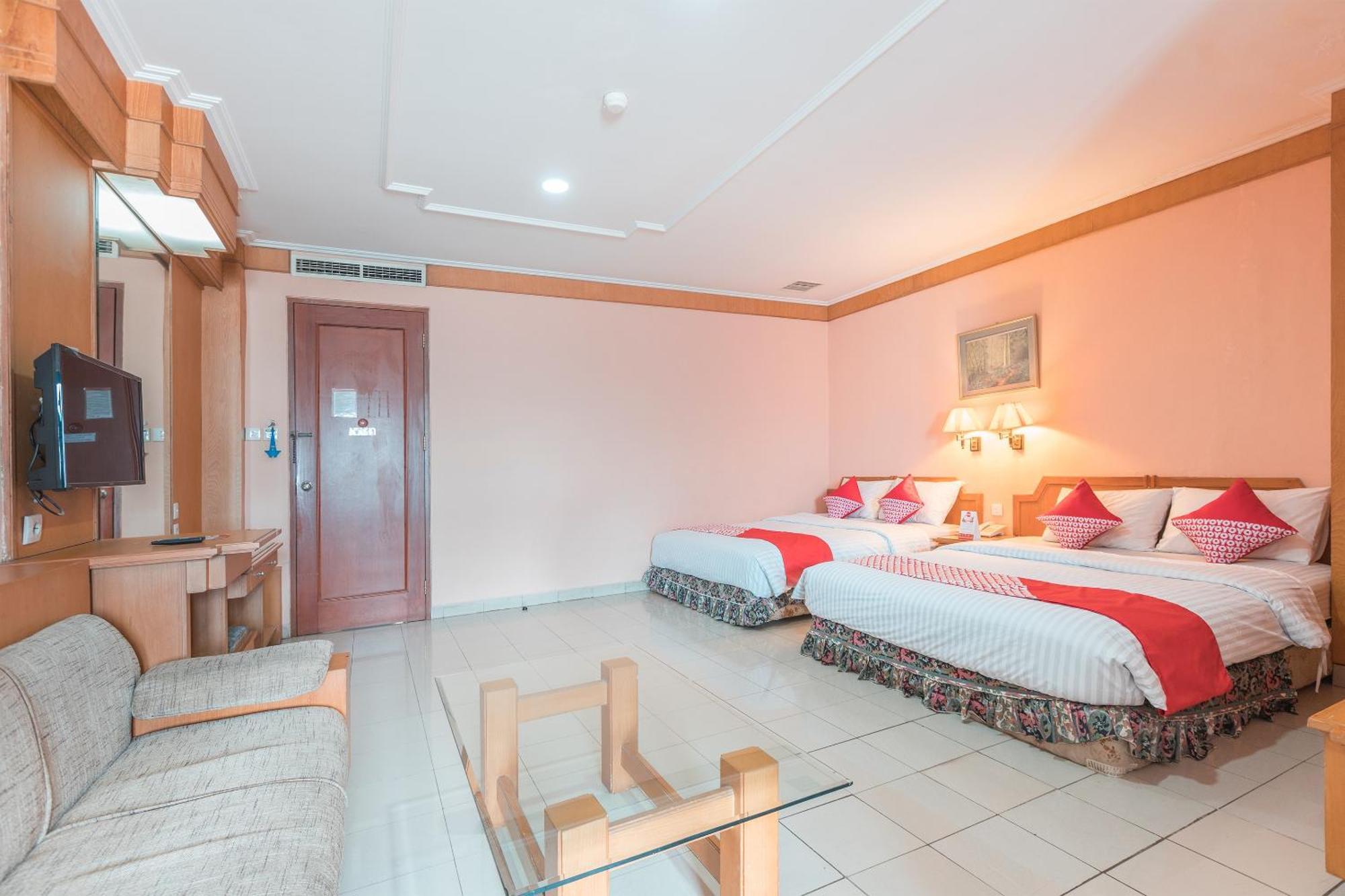 Oyo 671 Hotel Capitol Jakarta Eksteriør billede