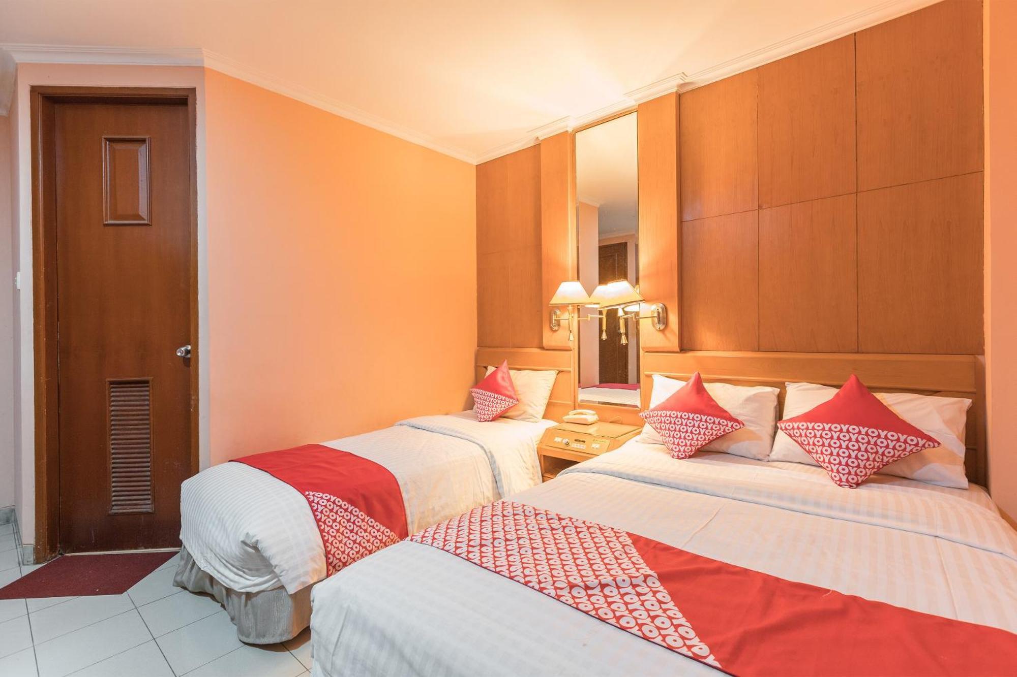 Oyo 671 Hotel Capitol Jakarta Eksteriør billede